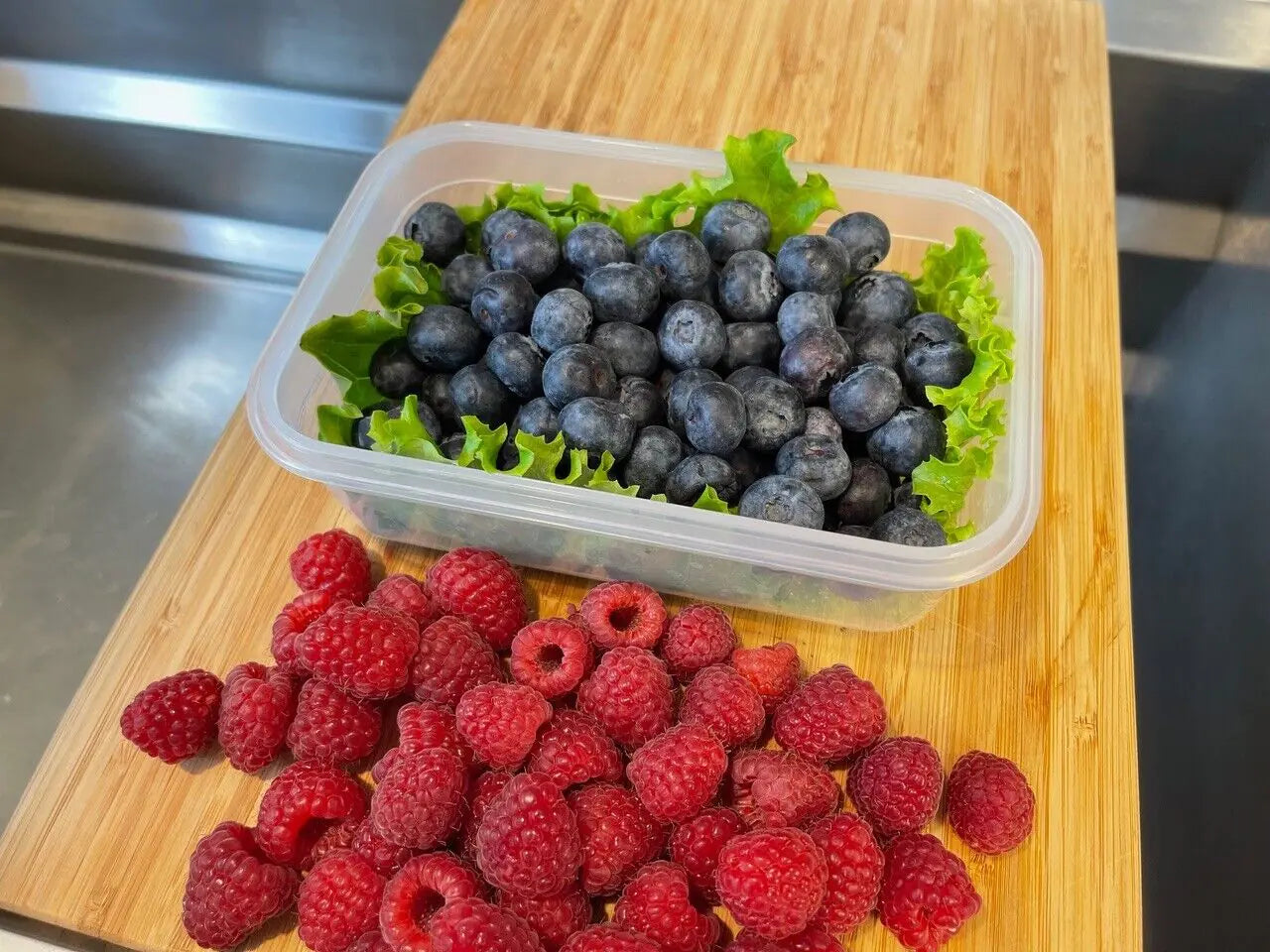 5 Pack Stackable Airtight Food Storage Containers with Snap Lock
